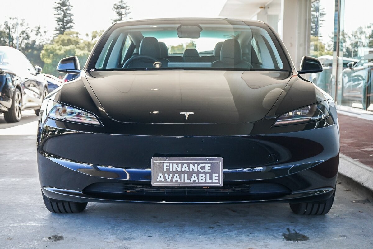 Tesla Model 3 image 3