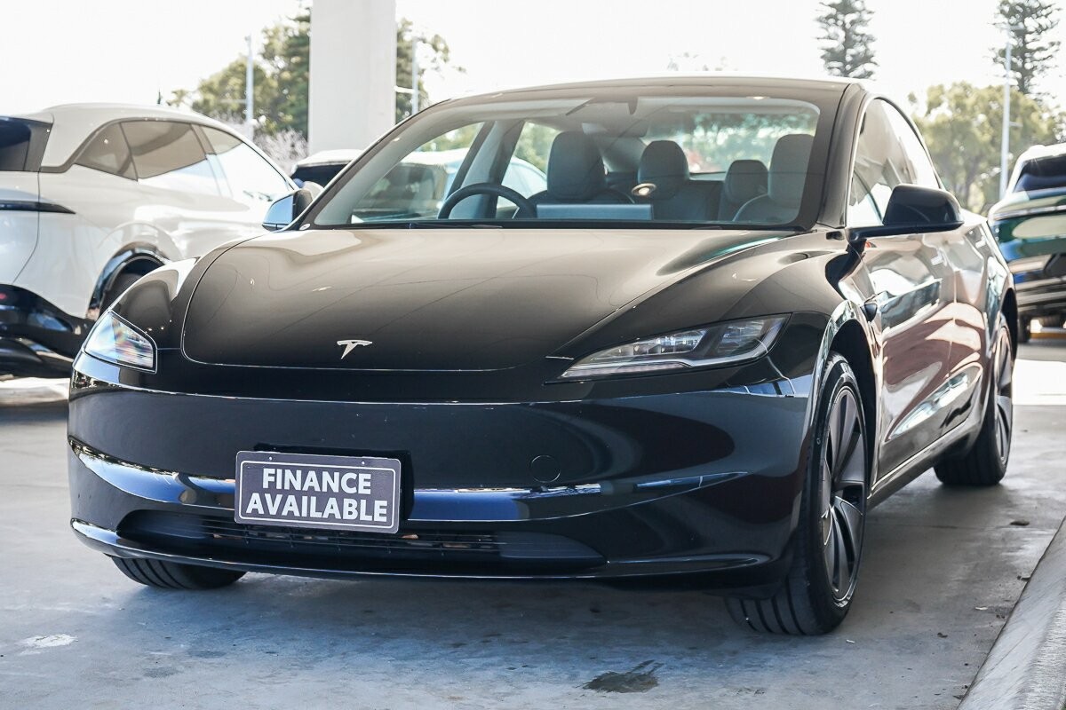 Tesla Model 3 image 4