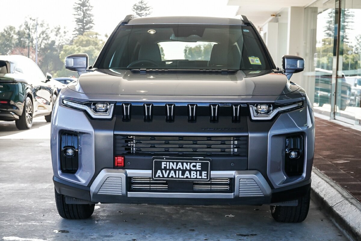 Kgm Ssangyong Torres image 3