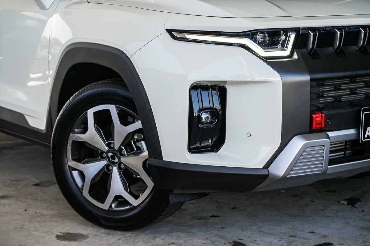 Kgm Ssangyong Torres image 2