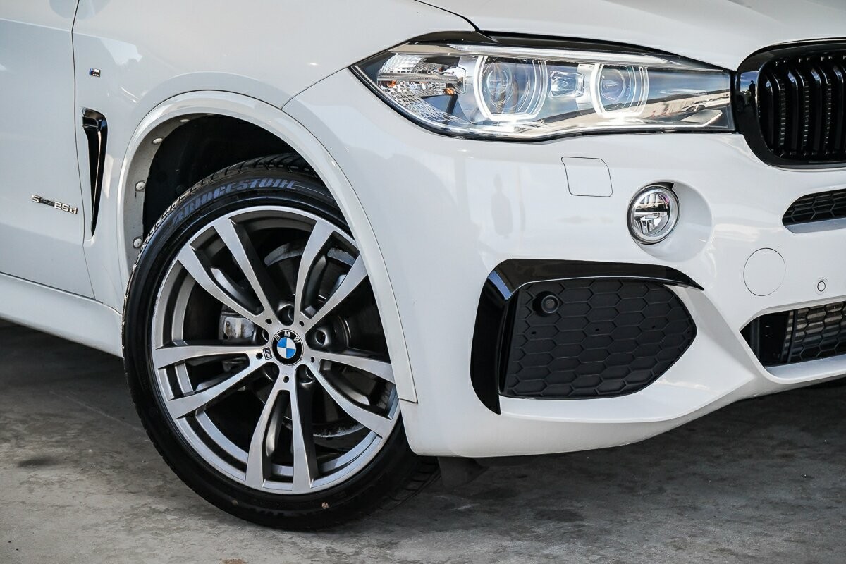 BMW X5 image 2