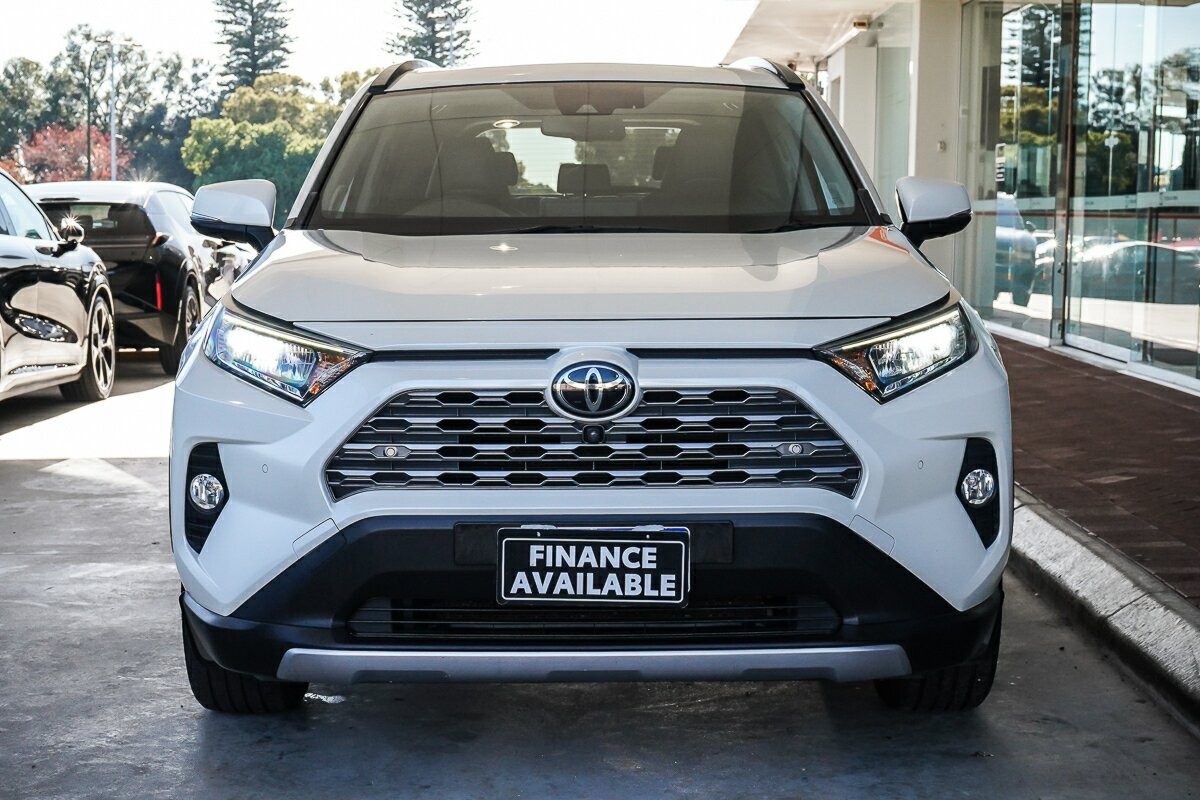 Toyota Rav4 image 3