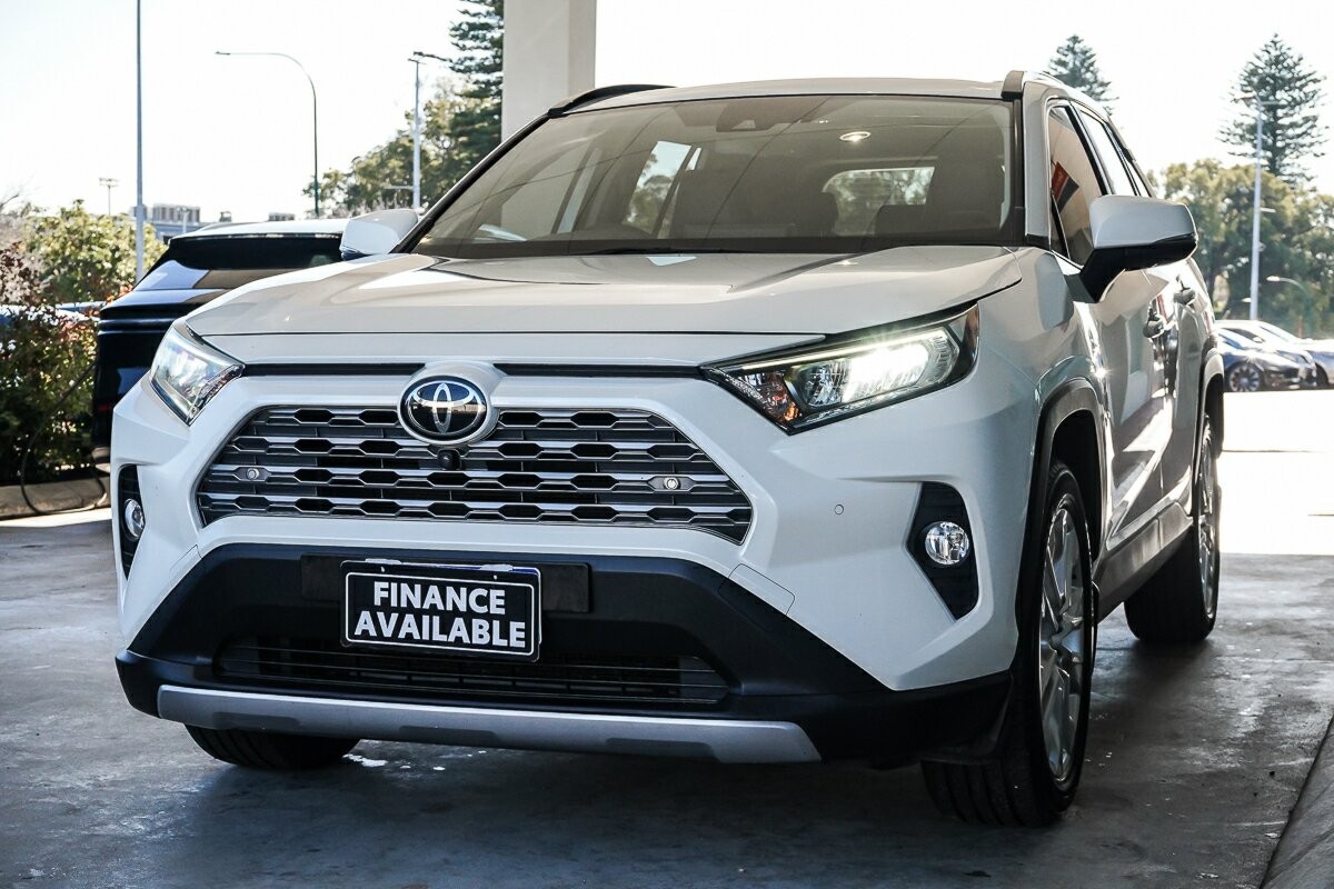 Toyota Rav4 image 4