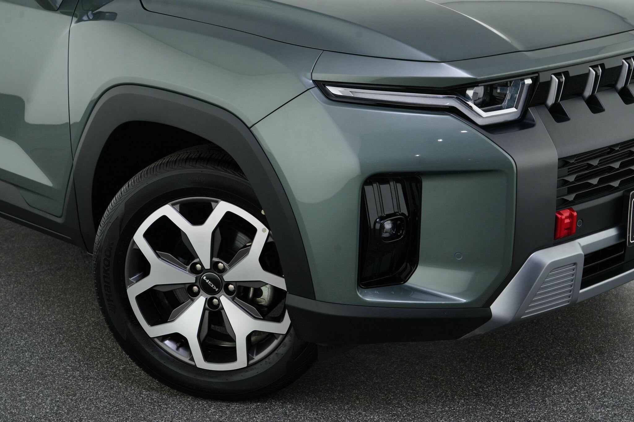 Kgm Ssangyong Torres image 2