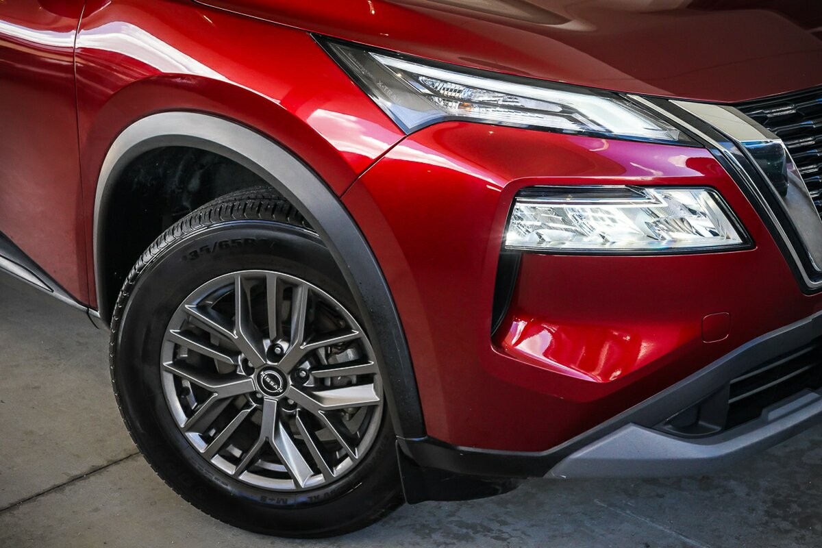 Nissan X-trail image 2