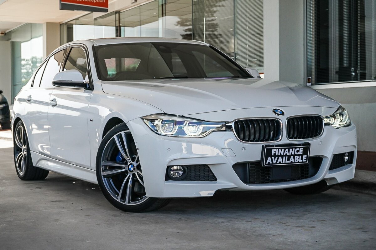 BMW 3 Series image 1