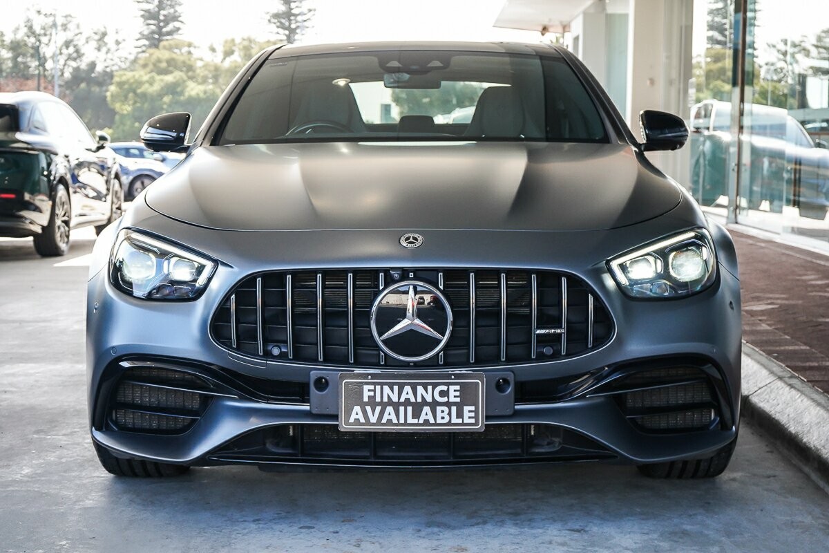 Mercedes Benz E-class image 3