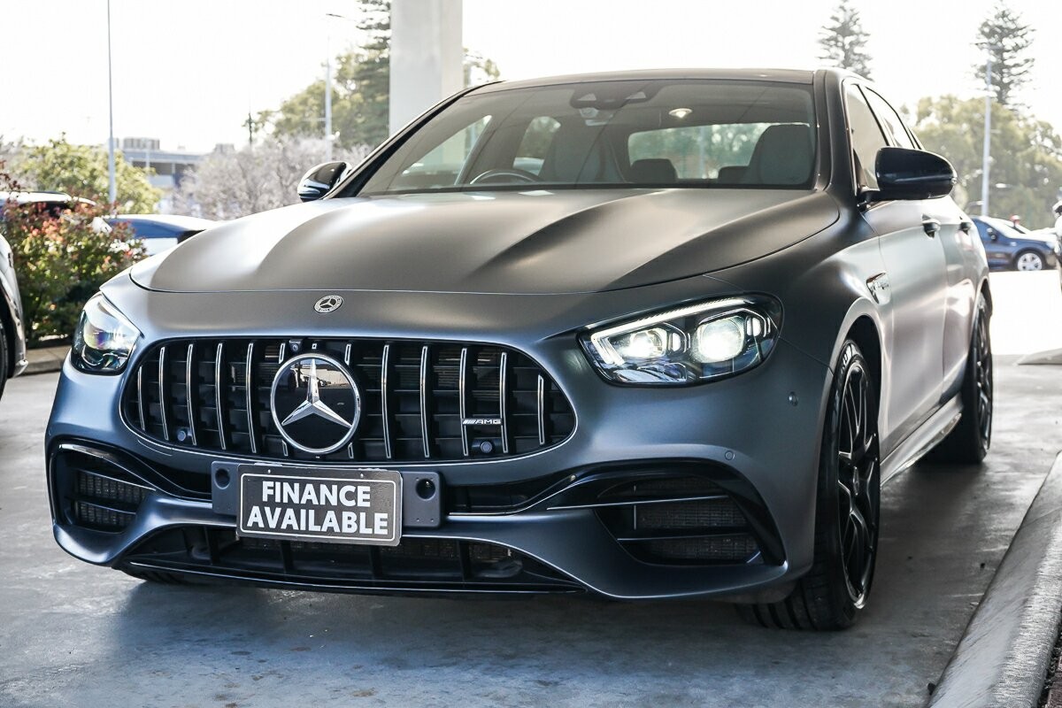 Mercedes Benz E-class image 4
