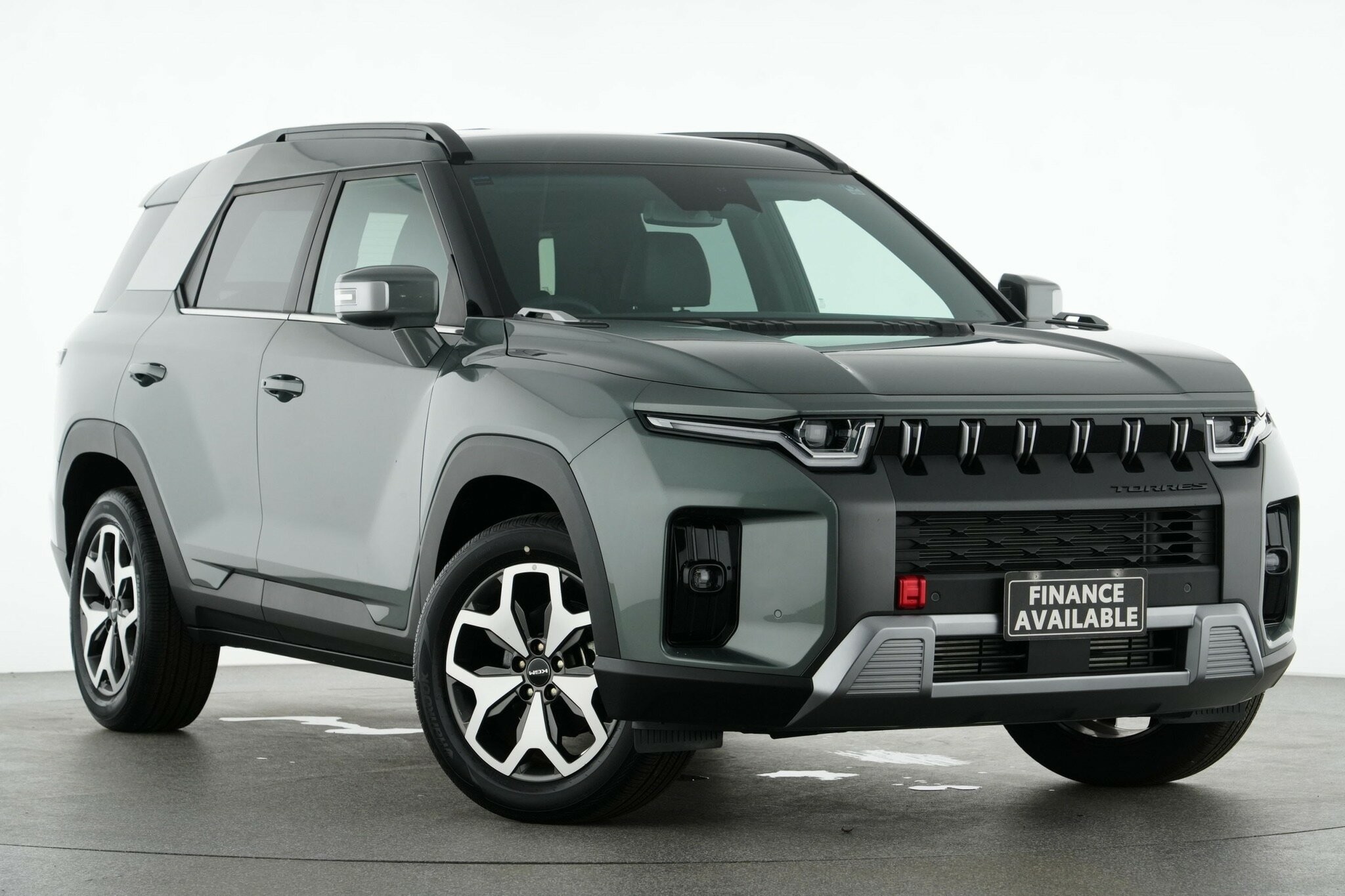 Kgm Ssangyong Torres image 1