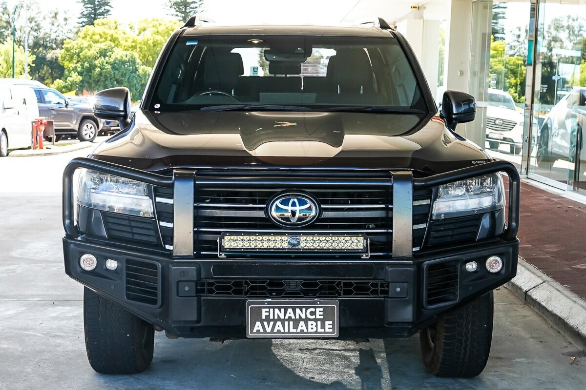 Toyota Landcruiser image 3