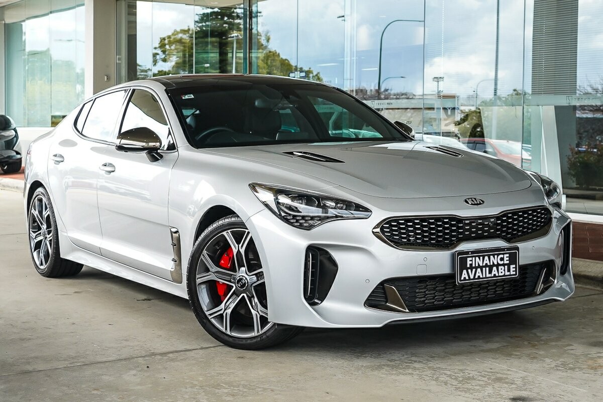 Kia Stinger image 1