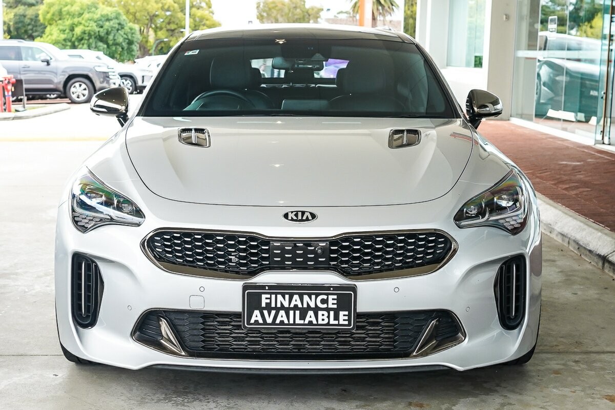 Kia Stinger image 3