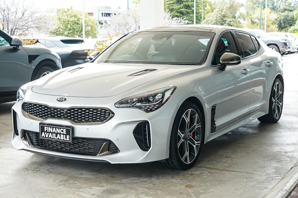 Kia Stinger image 4