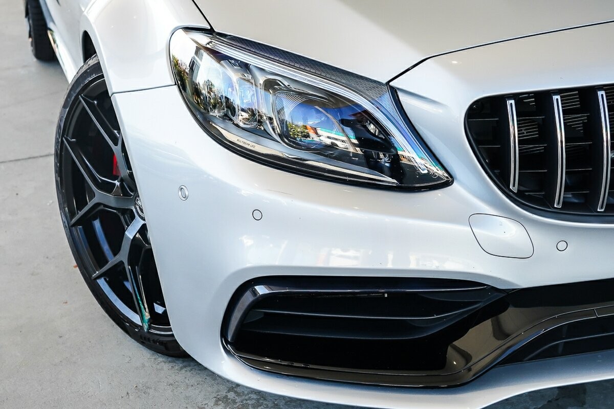 Mercedes Benz C-class image 2