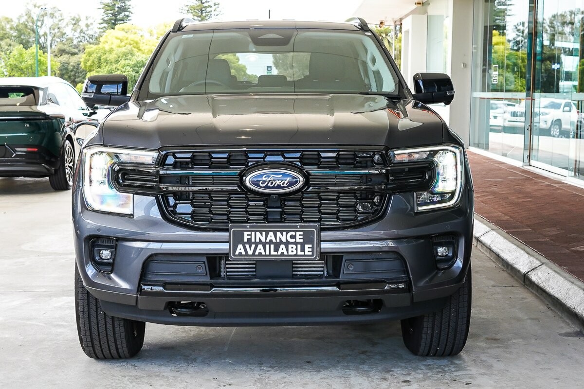Ford Everest image 3