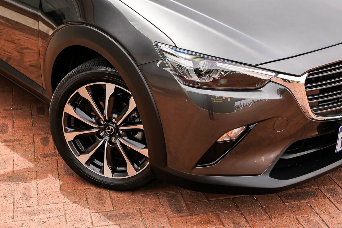 Mazda Cx-3 image 2