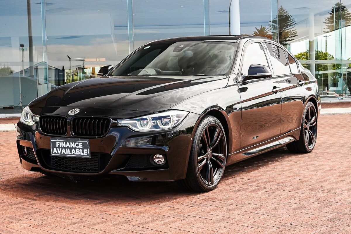 BMW 3 Series image 4