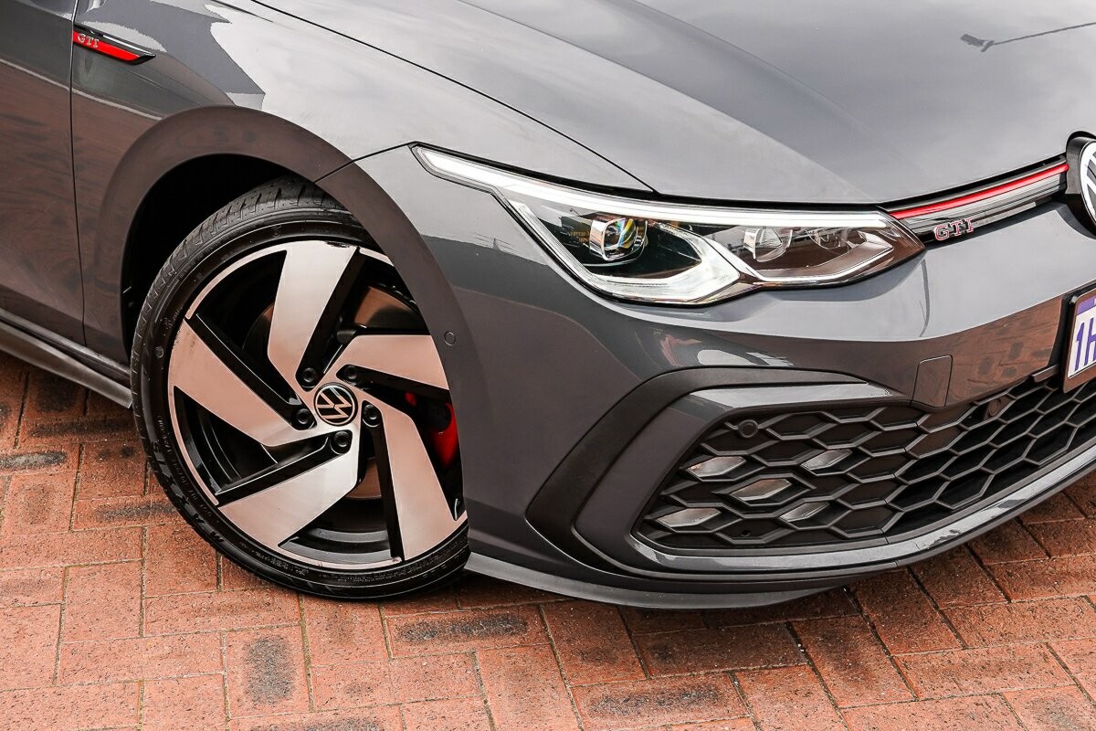 Volkswagen Golf image 2