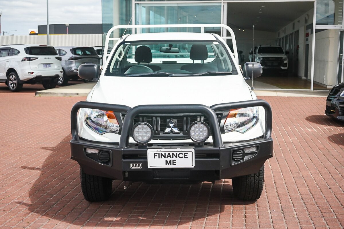 Mitsubishi Triton image 4