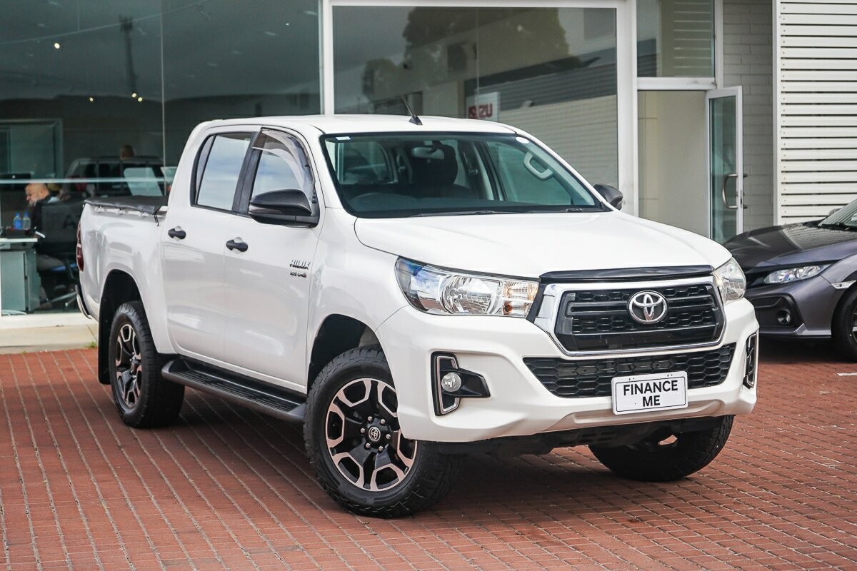 Toyota Hilux image 1