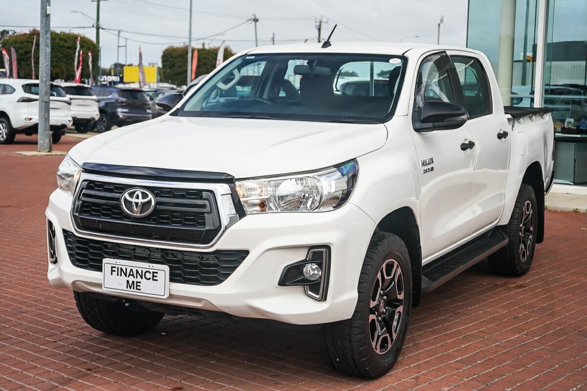Toyota Hilux image 3