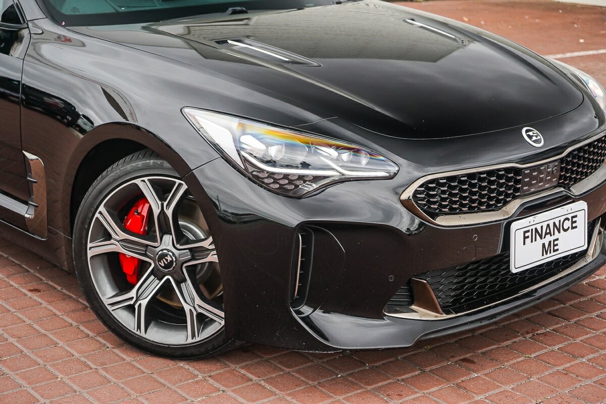 Kia Stinger image 2