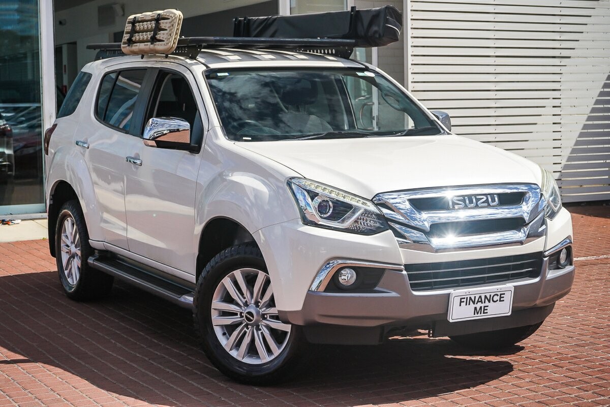 Isuzu Mu-x image 1