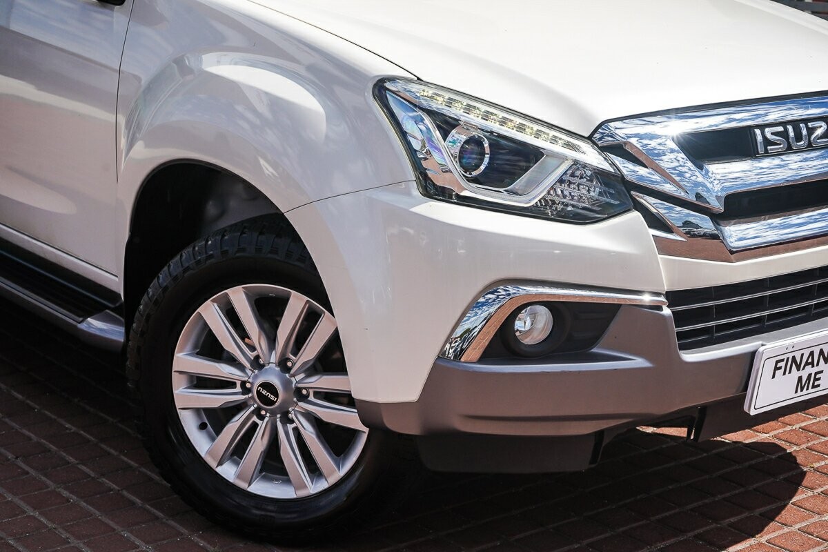 Isuzu Mu-x image 2