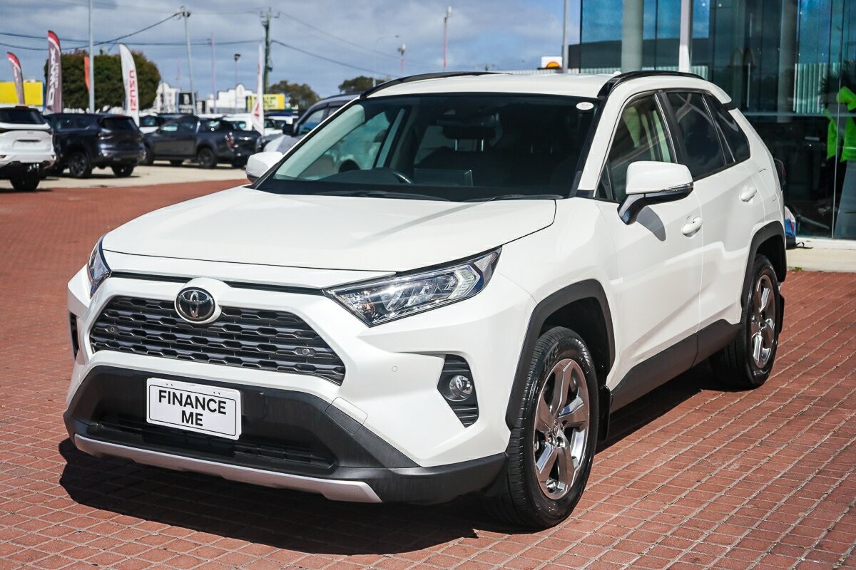 Toyota Rav4 image 2