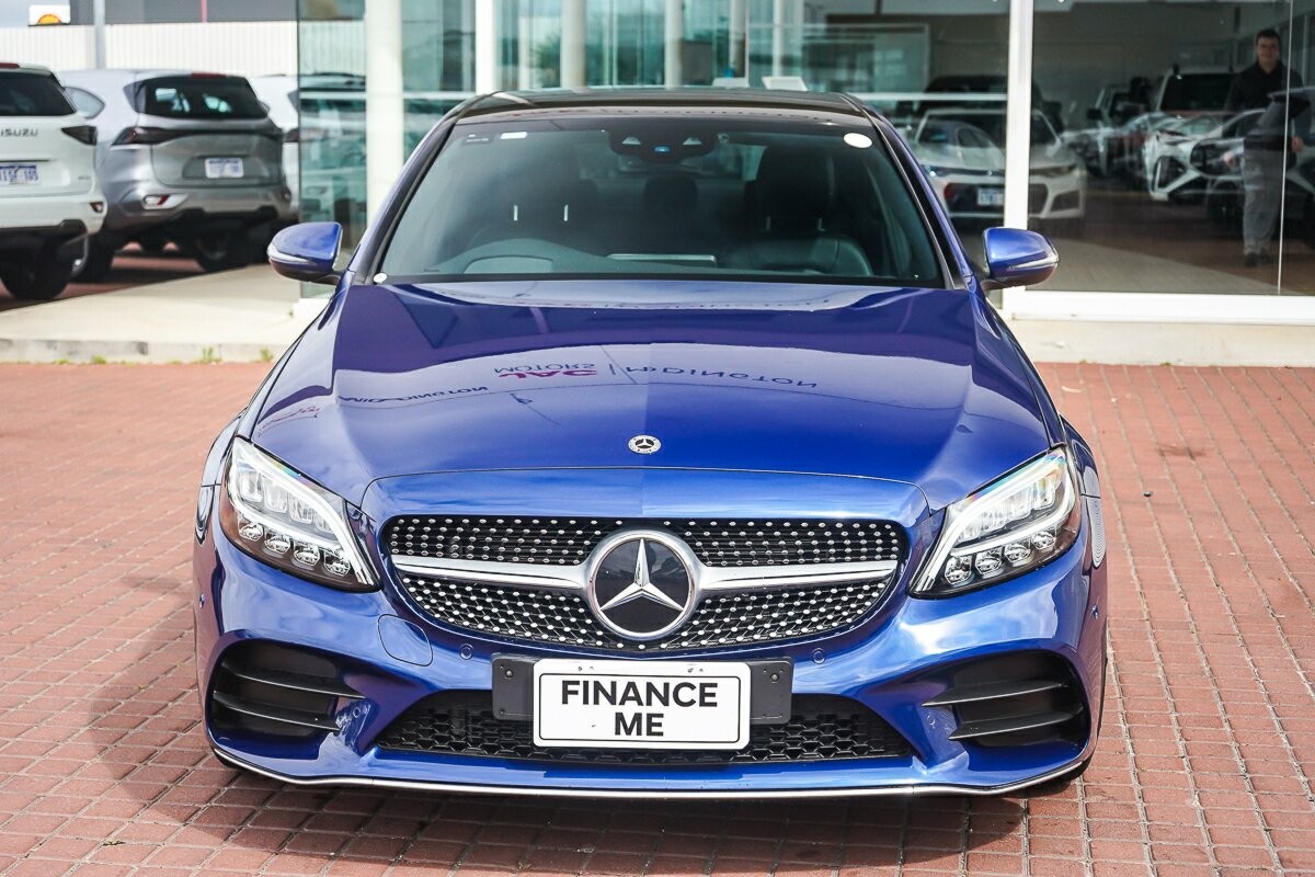 Mercedes Benz C-class image 2