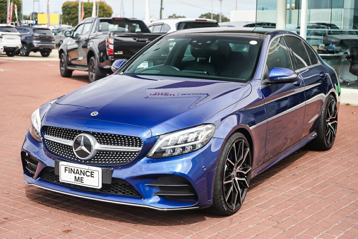 Mercedes Benz C-class image 3