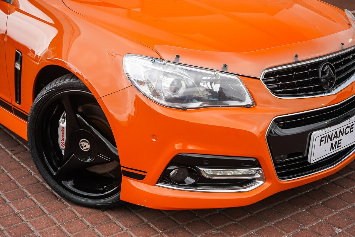 Holden Commodore image 2