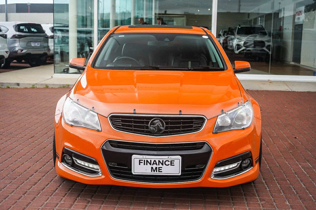 Holden Commodore image 3