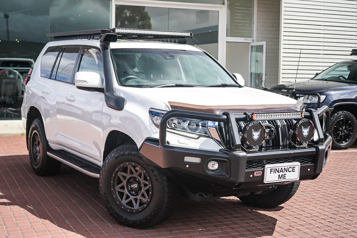 Toyota Landcruiser Prado image 1