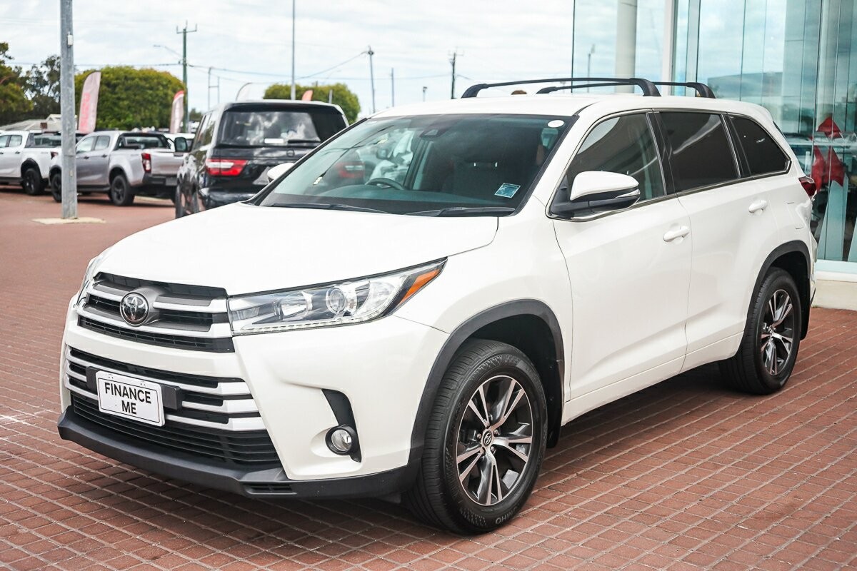 Toyota Kluger image 4
