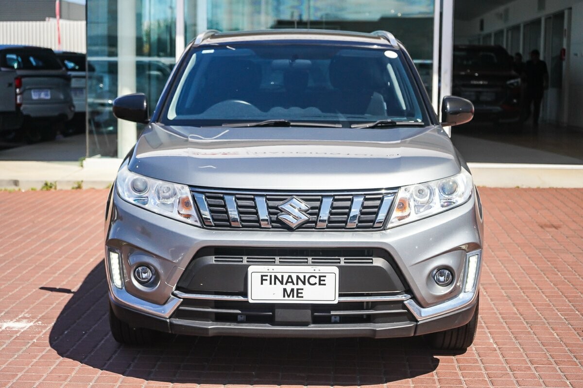 Suzuki Vitara image 3