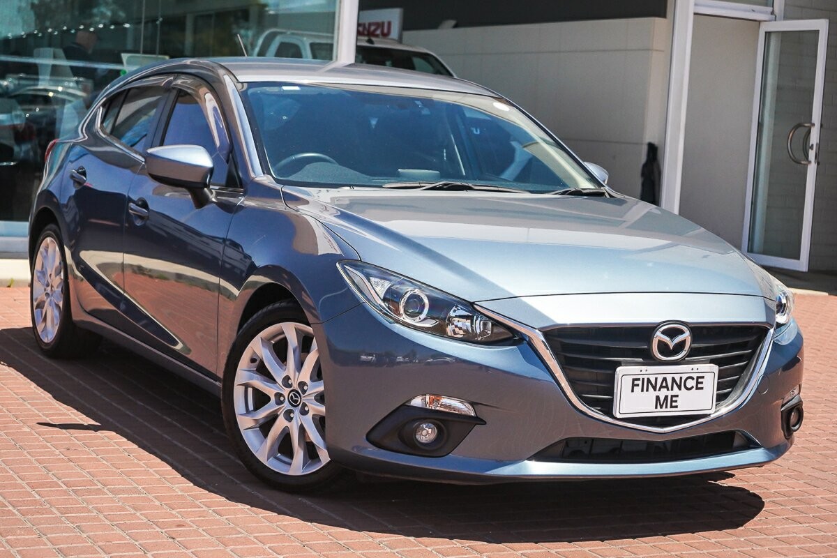 Mazda 3 image 1