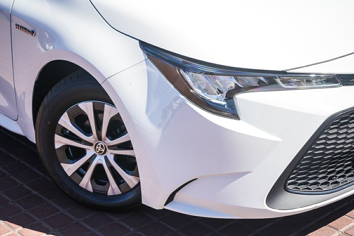 Toyota Corolla image 2