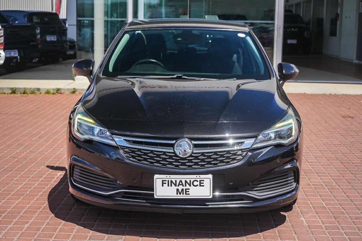 Holden Astra image 3