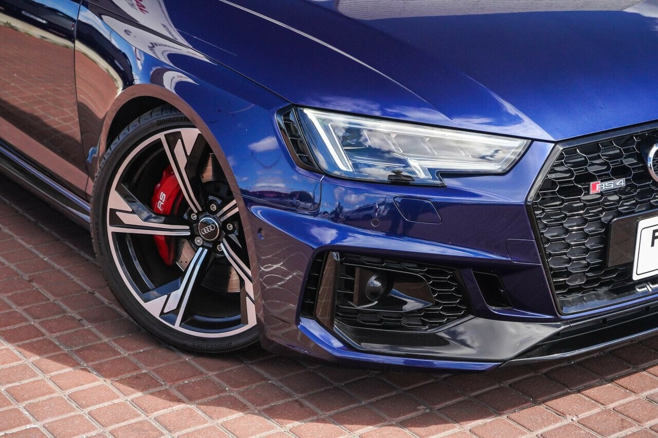 Audi Rs4 image 2