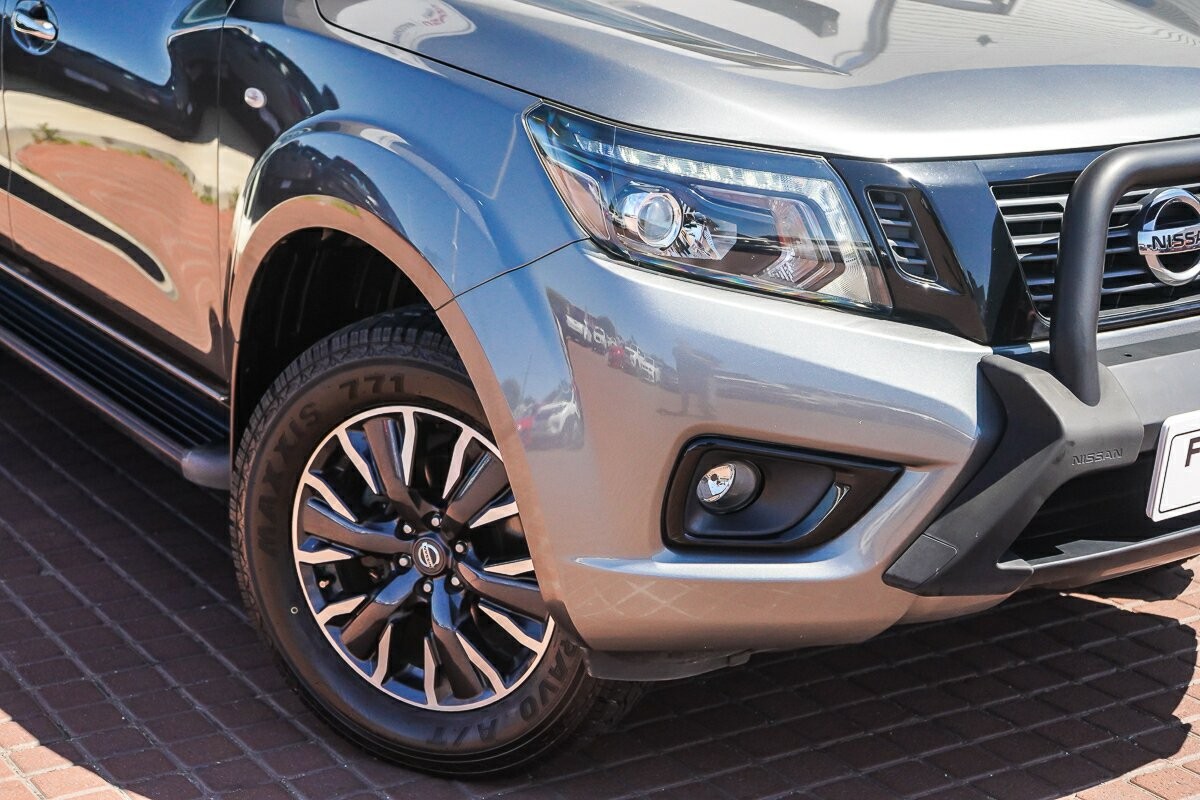 Nissan Navara image 2