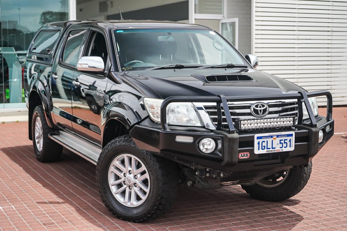 Toyota Hilux image 1