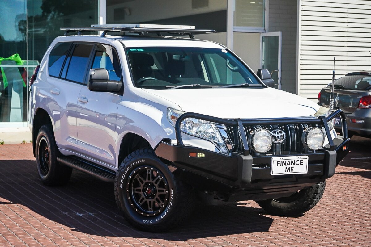 Toyota Landcruiser Prado image 1