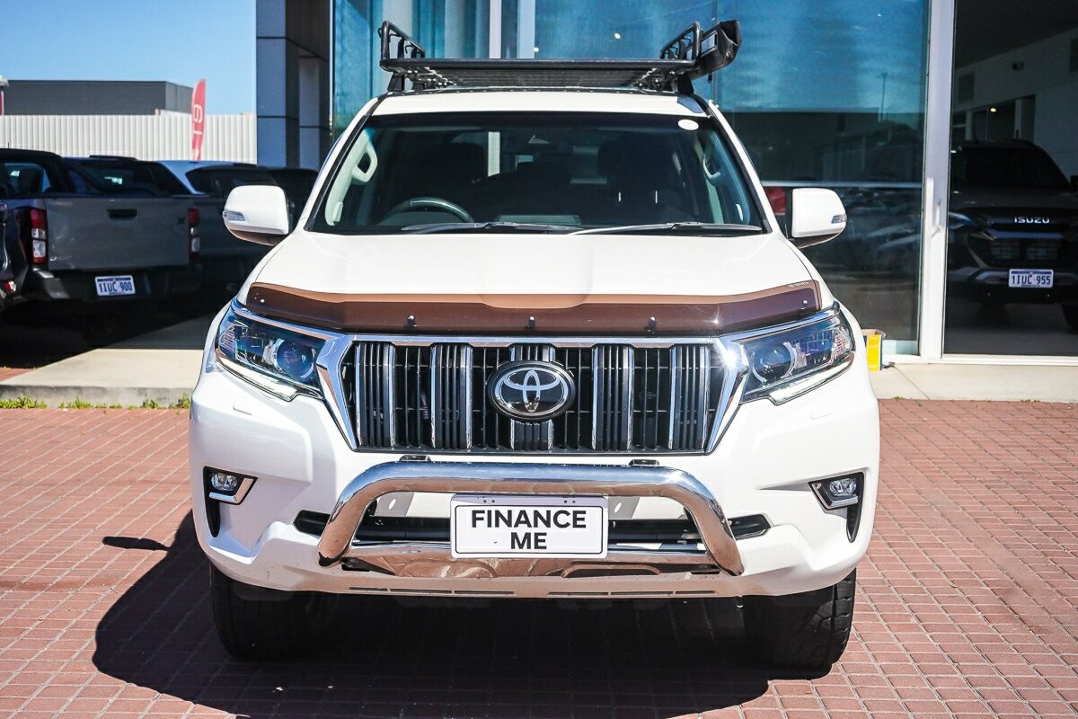 Toyota Landcruiser Prado image 3