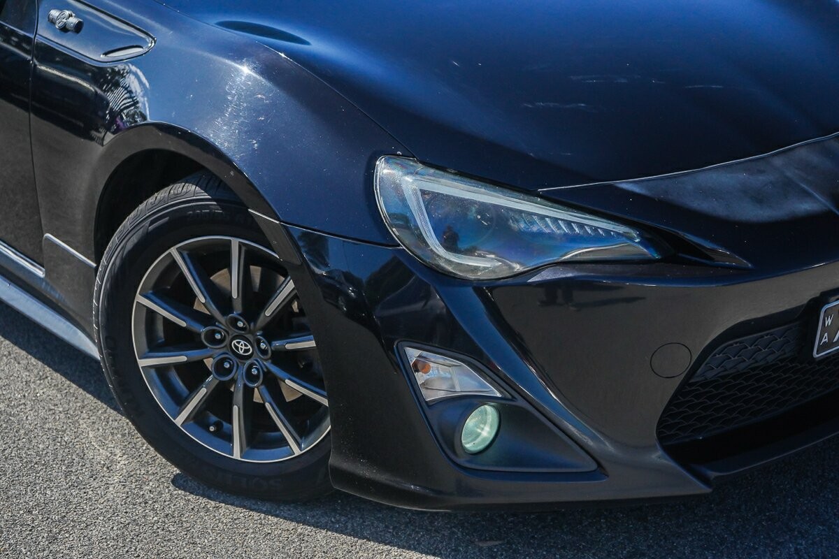 Toyota 86 image 2