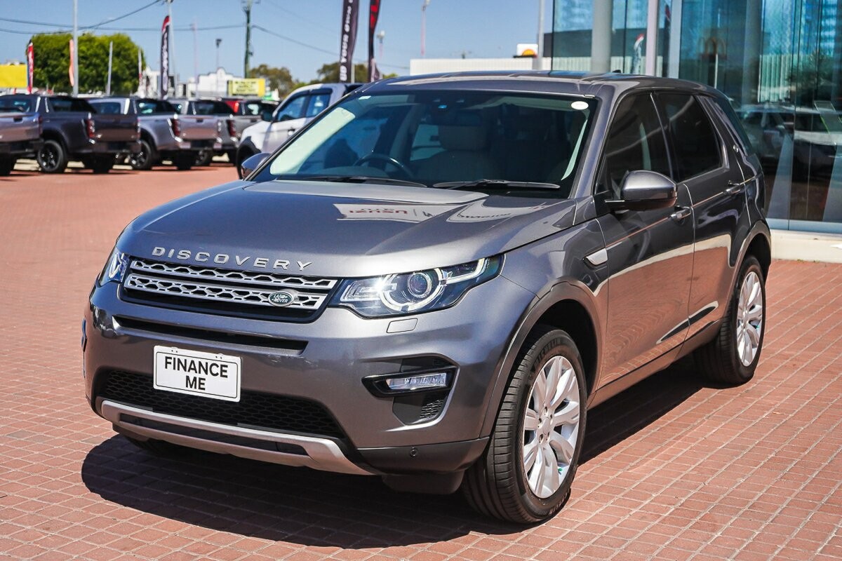 Land Rover Discovery Sport image 4