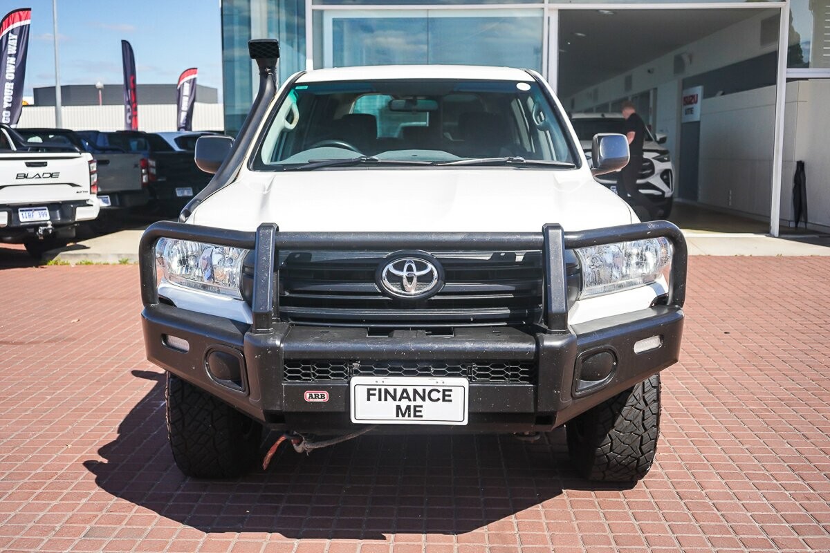 Toyota Landcruiser image 3