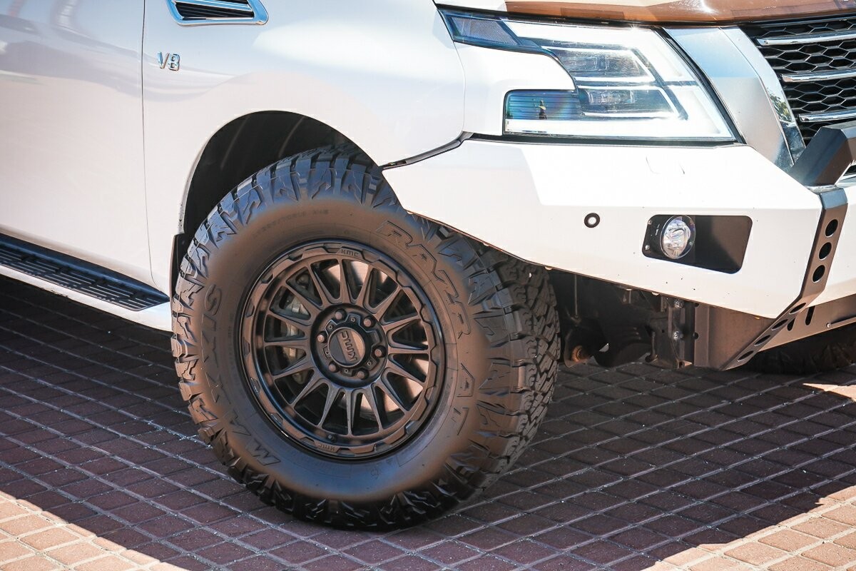 Nissan Patrol image 2