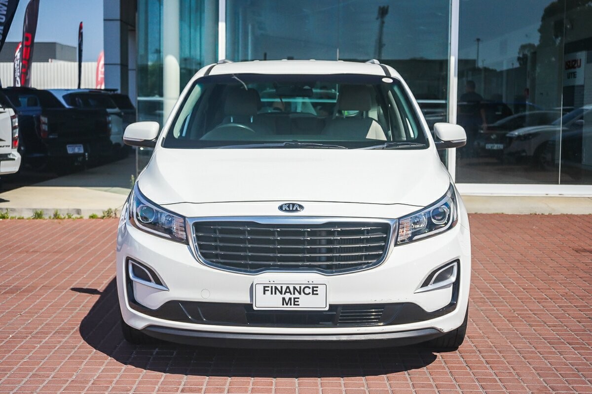 Kia Carnival image 3