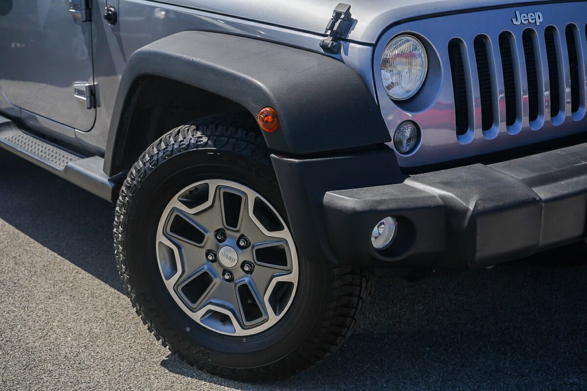 Jeep Wrangler image 2
